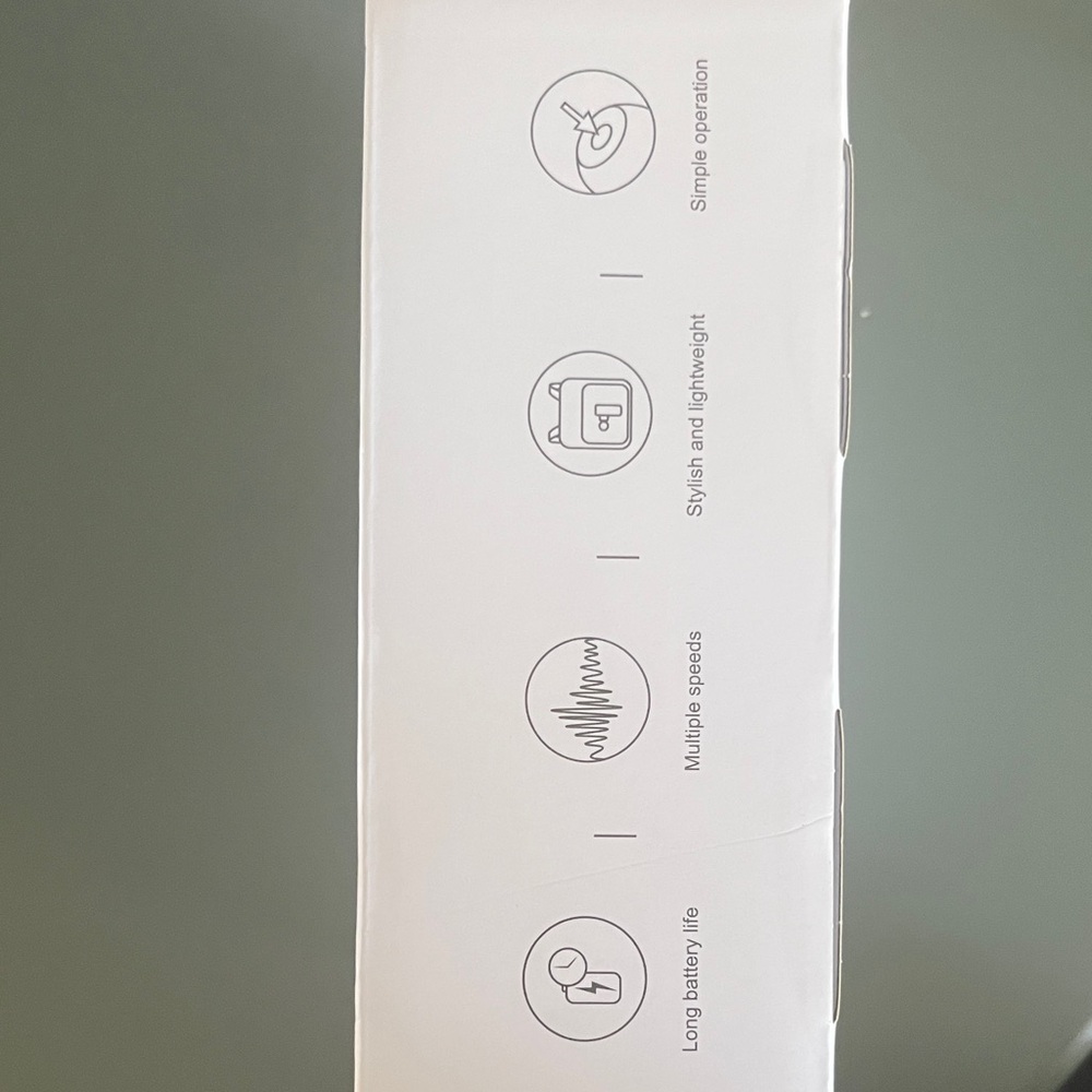 Portable Massage Gun with multiple heads - Picture 4 of 5
